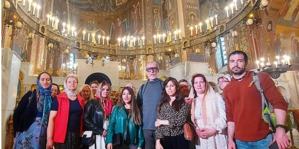 «Московская Византия»: экскурсия для группы русских и латиноамериканских студентов в Покровский храм в Ясеневе
