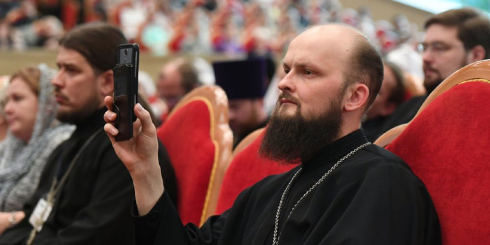 Православный мессенджер «Зосима» появился в Google Play
