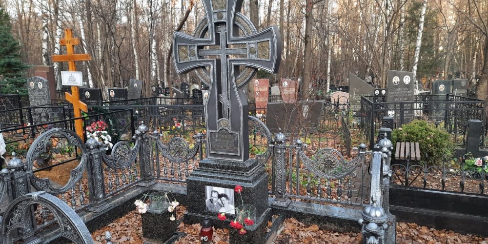 Сегодня – Радоница. Православные поминают усопших