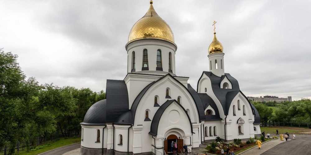 В Москве освятили храм, задуманный отцом Даниилом Сысоевым