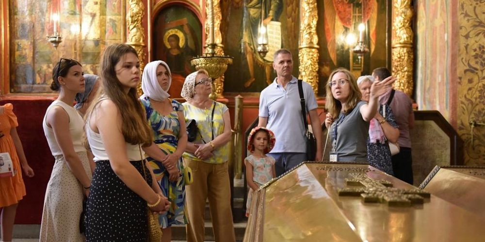 «Территория и соборы Кремля»