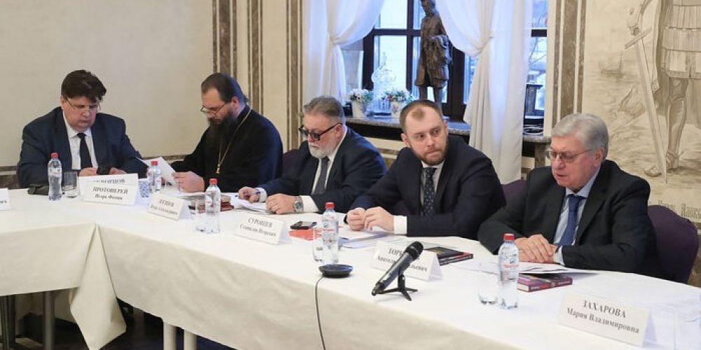 В храме при МГИМО обсудили вопросы патриотического воспитания студентов