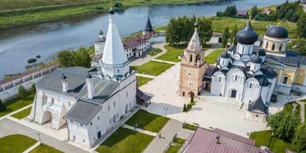 «Жар-Птица» приглашает желающих потрудиться в Глебовой пустыне