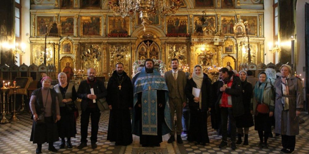 Уличная миссионерская акция в праздник Покрова