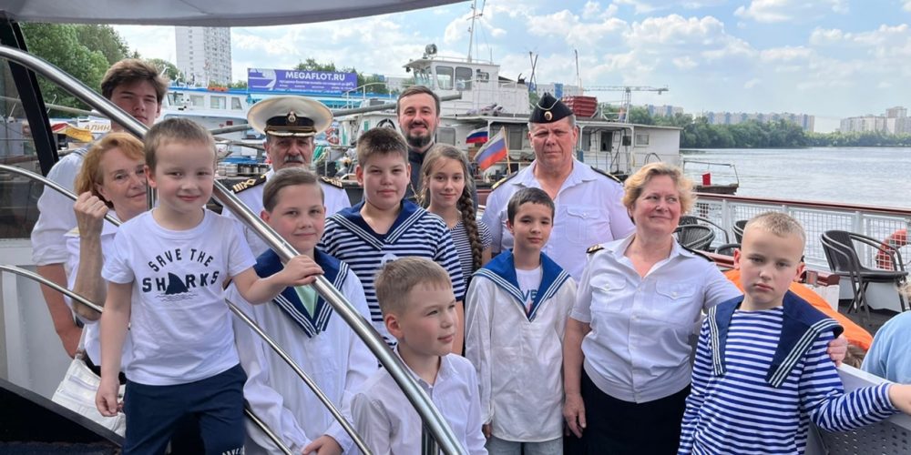 В классах профориентации при Духовном Центре моряков и речников России прошли выездные занятия