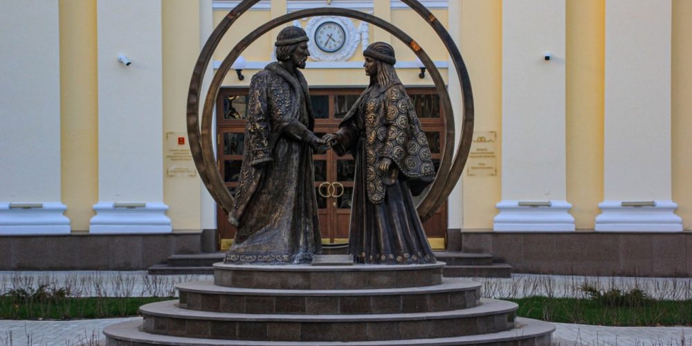  Встреча священника с супружеской парой, подавшей на развод