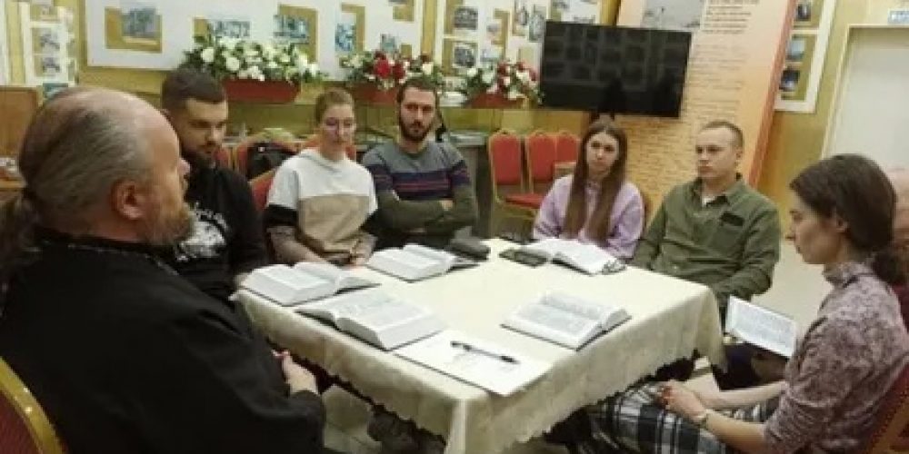 Евангельские группы сегодня: опыт епархий