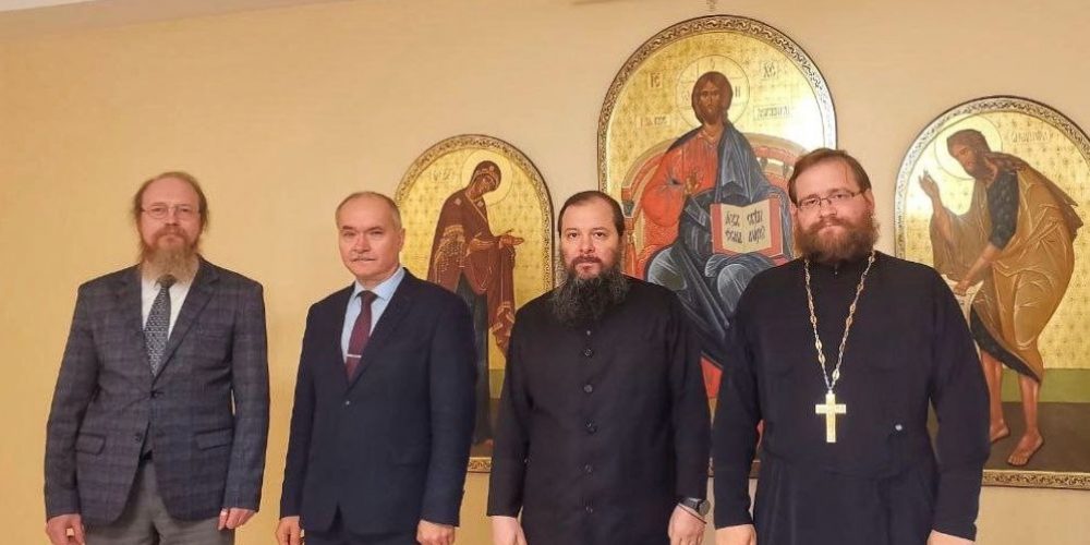 Перевод богослужебных текстов на английский язык